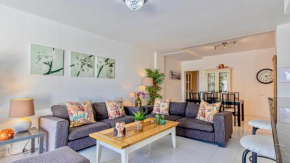 2 Bedroom Beach front apartment Benalmadena, Benalmadena
